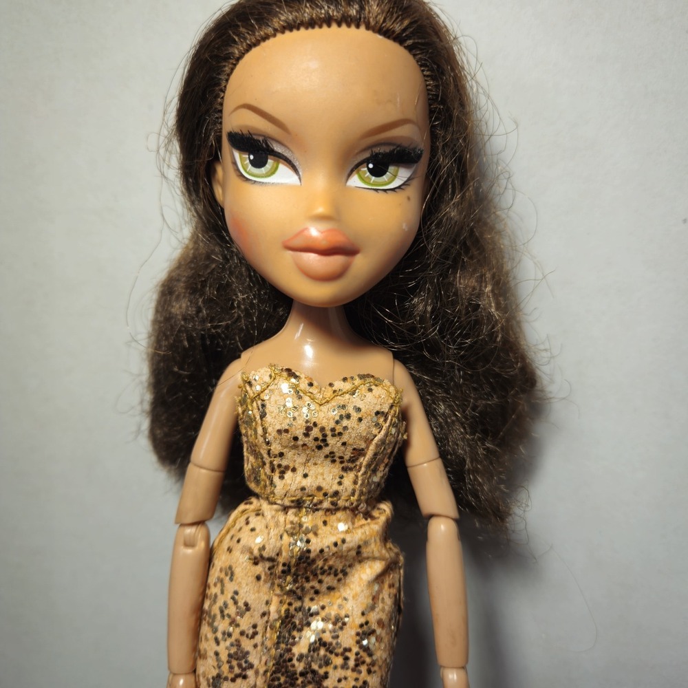 TLC Bratz The Movie 2007 Yasmin & Cloe Doll Rooted Lashes Gold Blue Articulated - Picture 5 of 16